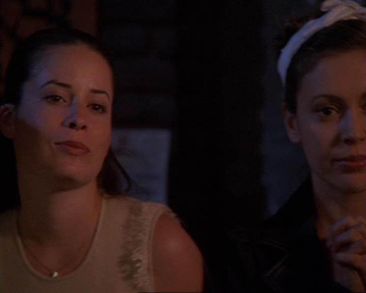 Charmed-Online-dot-409MuseToMyEars2235.jpg