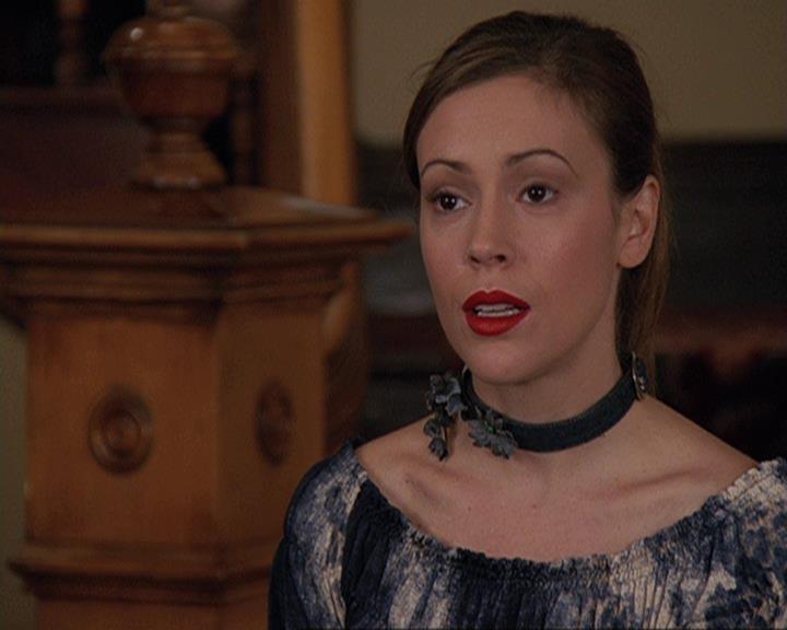 Charmed-Online-dot-410APaigeFromThePast0212.jpg
