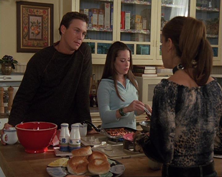 Charmed-Online-dot-410APaigeFromThePast0268.jpg