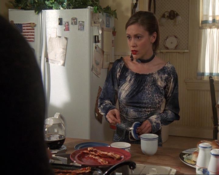 Charmed-Online-dot-410APaigeFromThePast0270.jpg