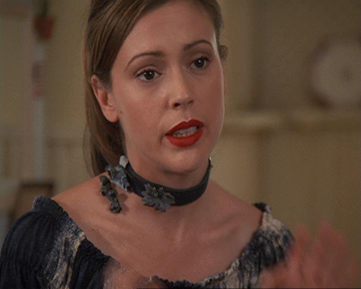 Charmed-Online-dot-410APaigeFromThePast0298.jpg
