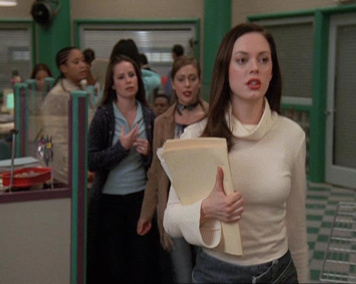 Charmed-Online-dot-410APaigeFromThePast0395.jpg