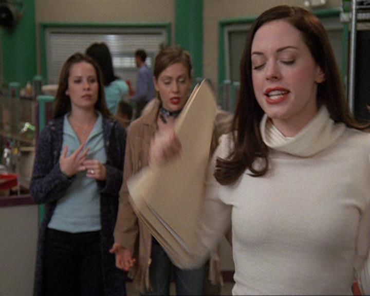 Charmed-Online-dot-410APaigeFromThePast0396.jpg