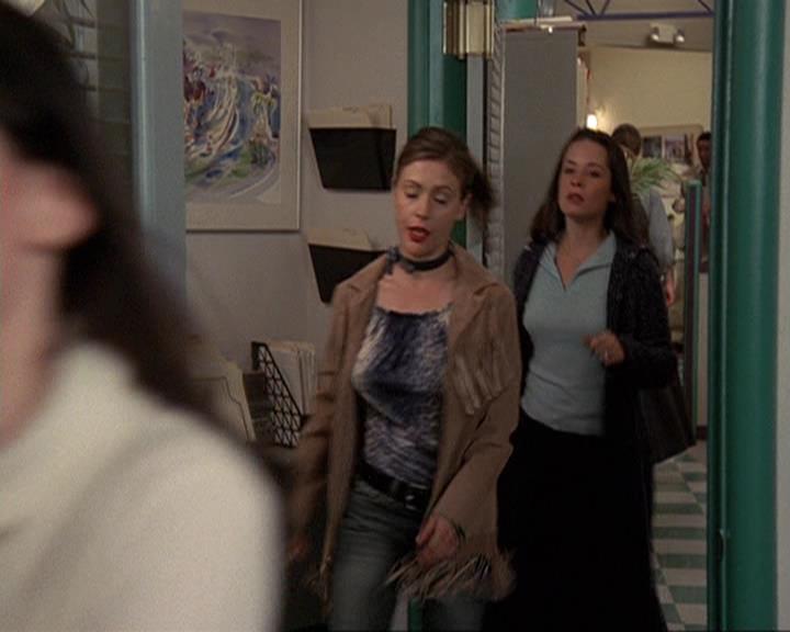 Charmed-Online-dot-410APaigeFromThePast0404.jpg