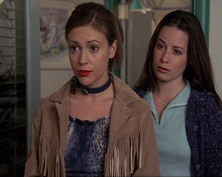 Charmed-Online-dot-410APaigeFromThePast0414.jpg