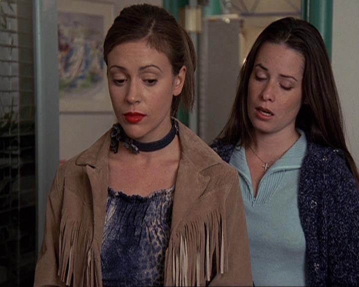Charmed-Online-dot-410APaigeFromThePast0422.jpg