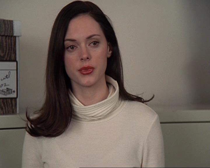 Charmed-Online-dot-410APaigeFromThePast0424.jpg