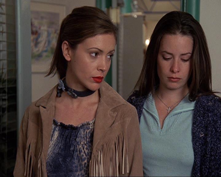 Charmed-Online-dot-410APaigeFromThePast0428.jpg
