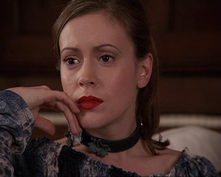 Charmed-Online-dot-410APaigeFromThePast0586.jpg