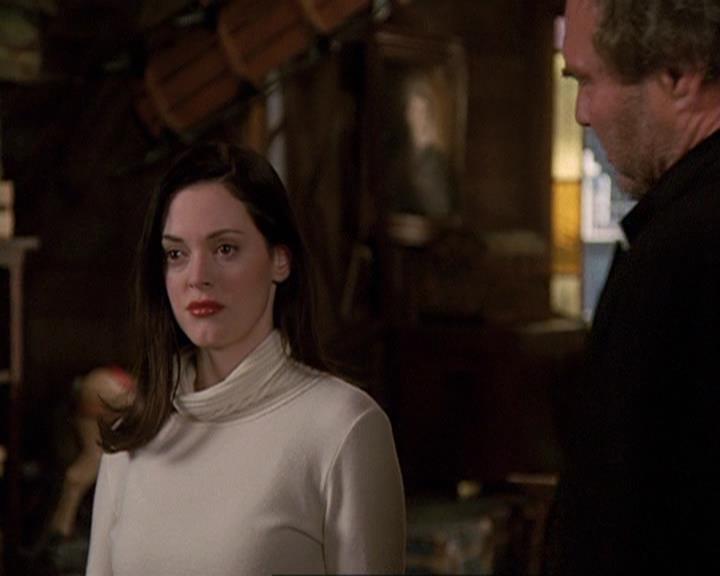 Charmed-Online-dot-410APaigeFromThePast0768.jpg