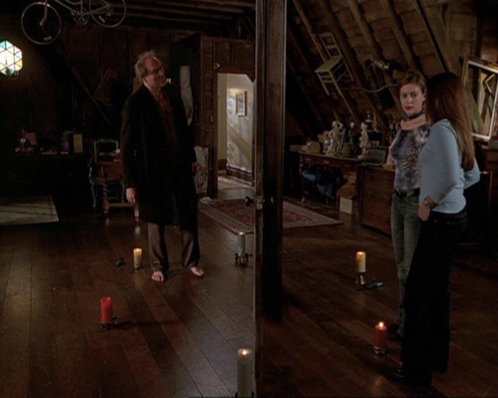 Charmed-Online-dot-410APaigeFromThePast0805.jpg