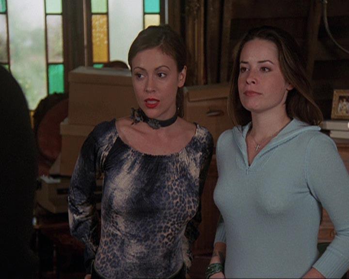 Charmed-Online-dot-410APaigeFromThePast0823.jpg