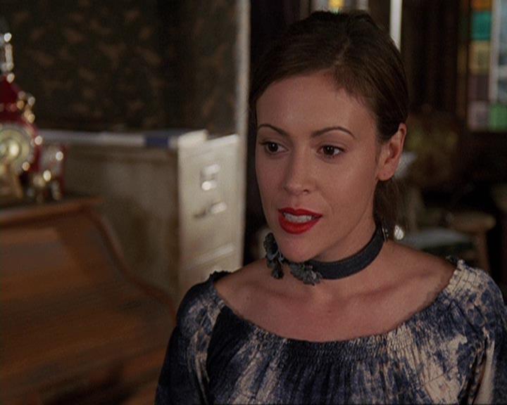 Charmed-Online-dot-410APaigeFromThePast0856.jpg