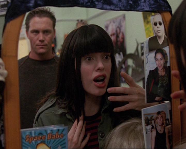 Charmed-Online-dot-410APaigeFromThePast0876.jpg