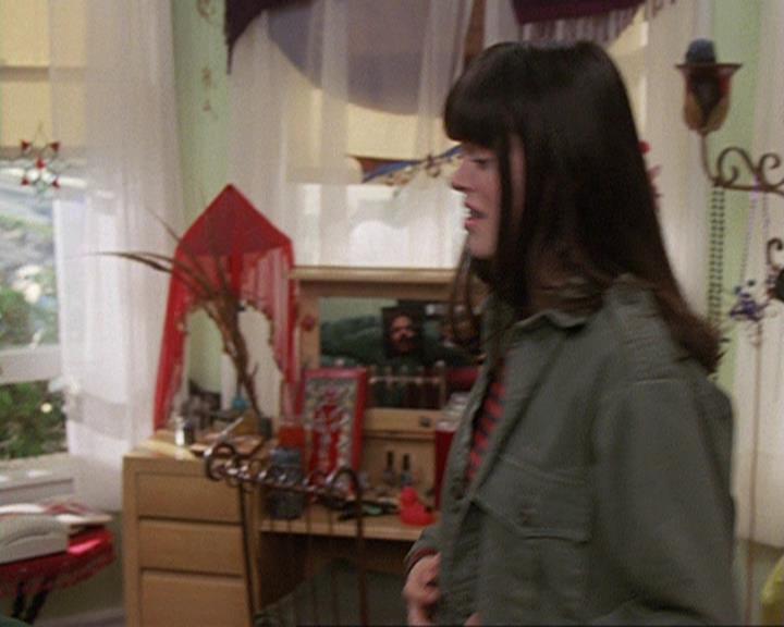 Charmed-Online-dot-410APaigeFromThePast0889.jpg