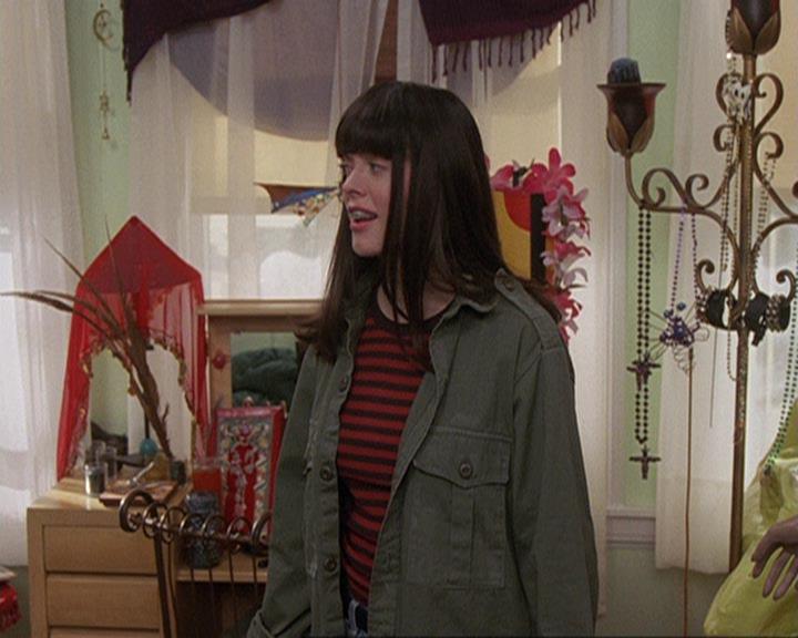 Charmed-Online-dot-410APaigeFromThePast0904.jpg