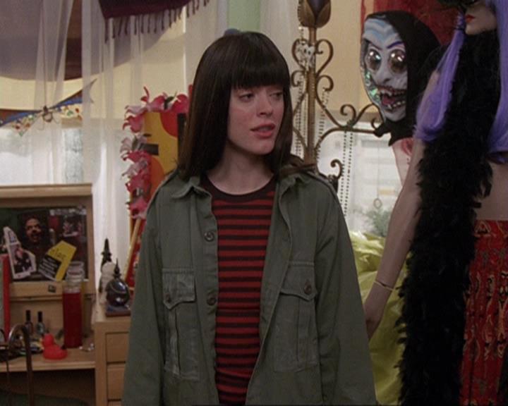 Charmed-Online-dot-410APaigeFromThePast0909.jpg