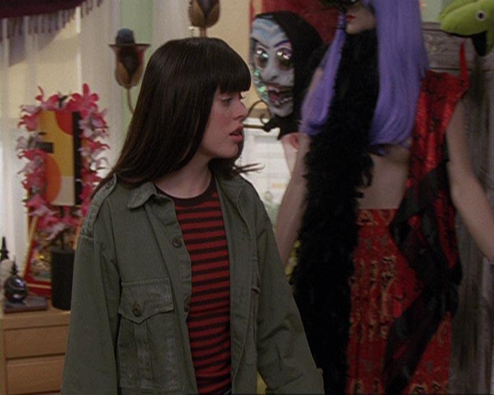 Charmed-Online-dot-410APaigeFromThePast0910.jpg