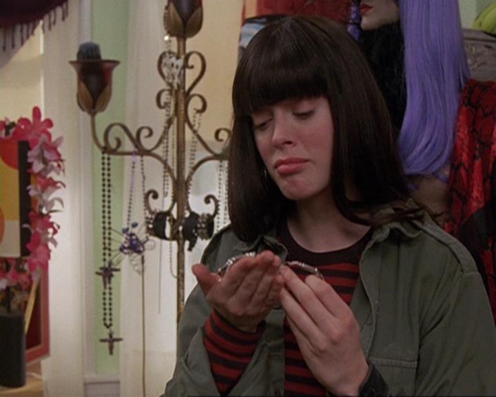 Charmed-Online-dot-410APaigeFromThePast0915.jpg