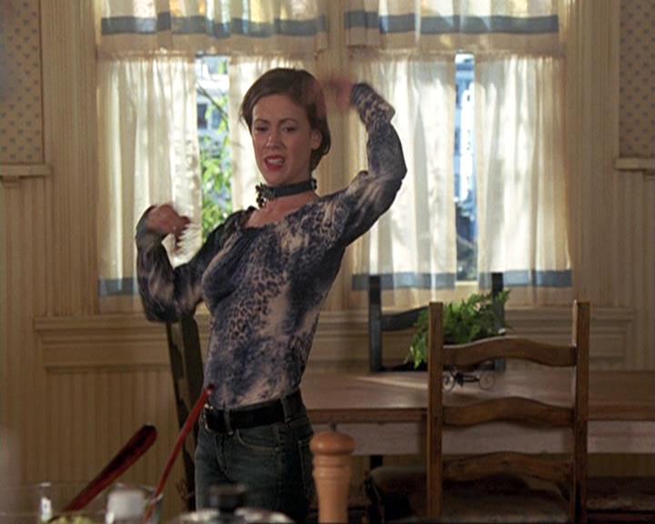 Charmed-Online-dot-410APaigeFromThePast1159.jpg Charmed-Online-dot-410APaigeFromThePast1159.jpg