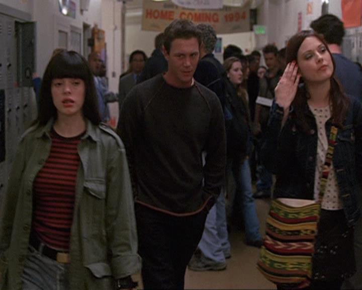 Charmed-Online-dot-410APaigeFromThePast1302.jpg