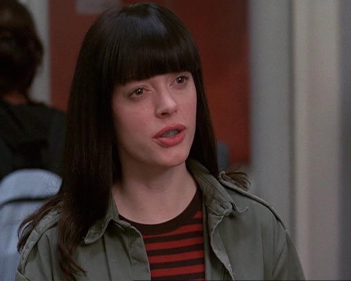 Charmed-Online-dot-410APaigeFromThePast1318.jpg