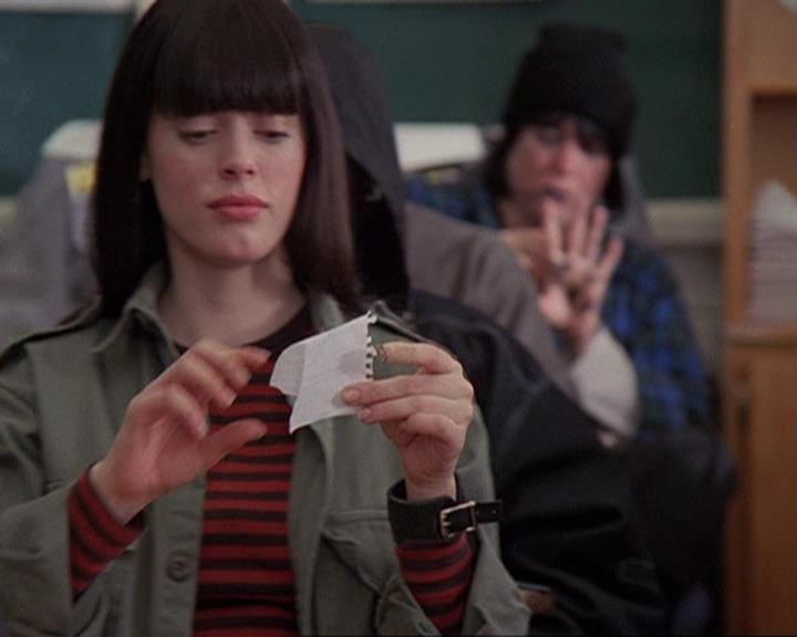 Charmed-Online-dot-410APaigeFromThePast1348.jpg