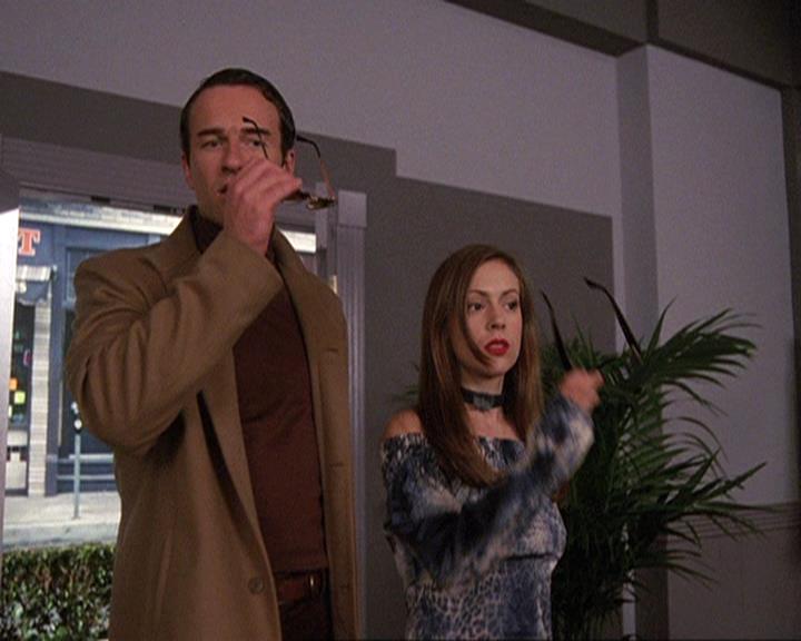 Charmed-Online-dot-410APaigeFromThePast1505.jpg