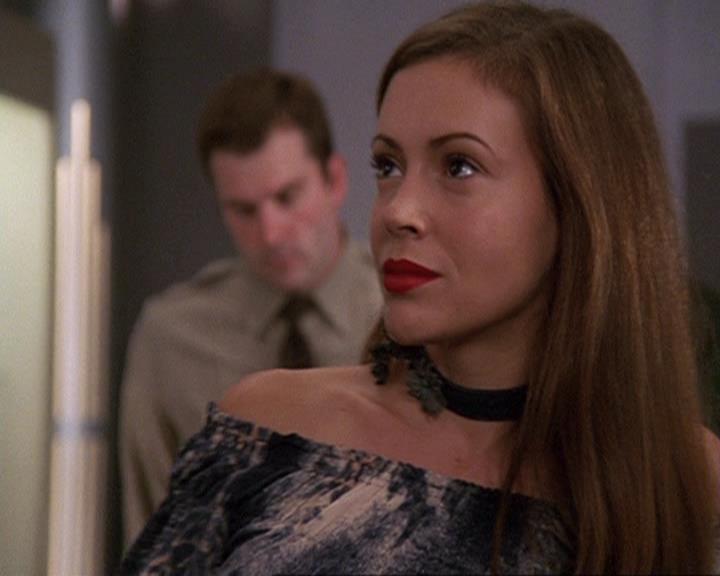 Charmed-Online-dot-410APaigeFromThePast1562.jpg