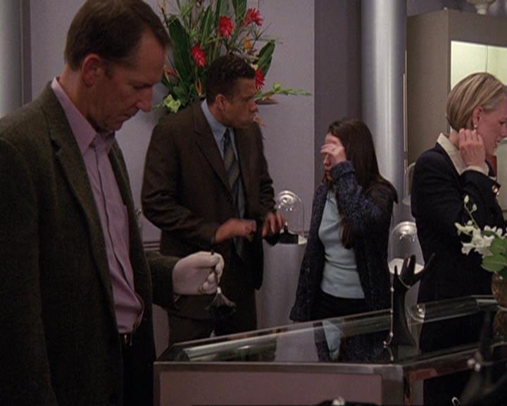 Charmed-Online-dot-410APaigeFromThePast1679.jpg