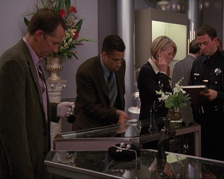 Charmed-Online-dot-410APaigeFromThePast1717.jpg