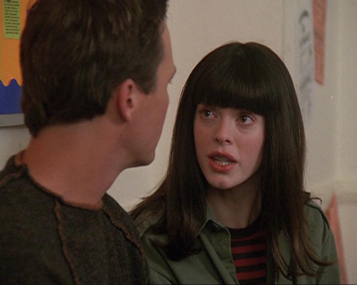 Charmed-Online-dot-410APaigeFromThePast1788.jpg