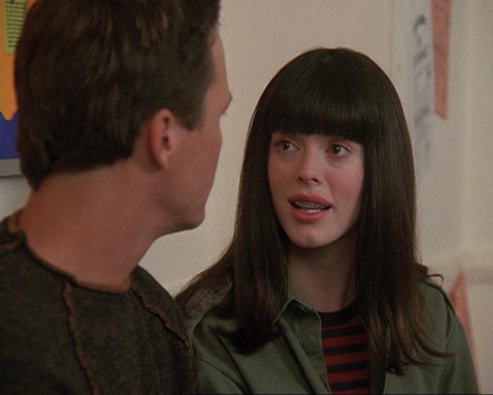 Charmed-Online-dot-410APaigeFromThePast1800.jpg