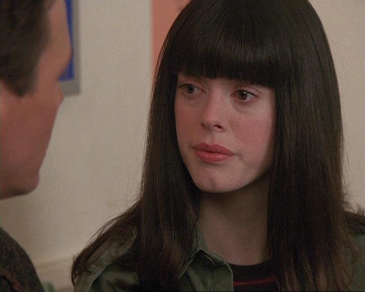 Charmed-Online-dot-410APaigeFromThePast1819.jpg