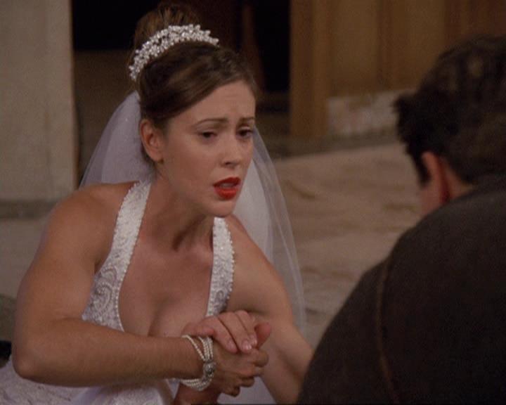 Charmed-Online-dot-410APaigeFromThePast2267.jpg