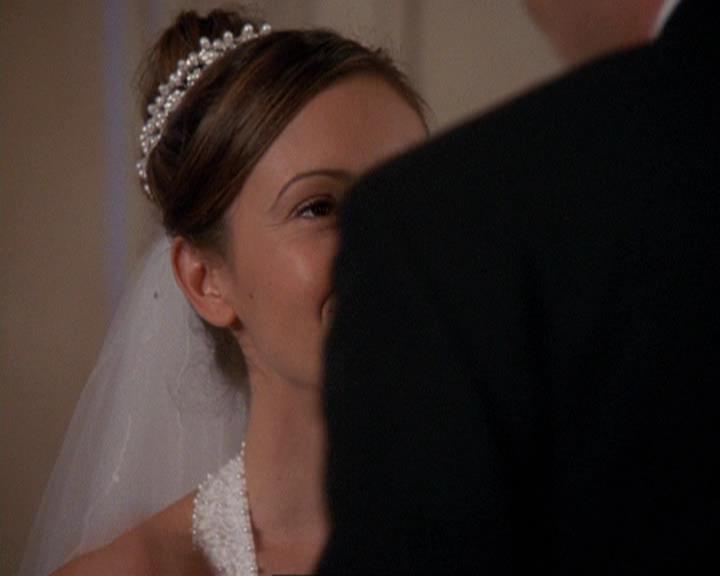 Charmed-Online-dot-410APaigeFromThePast2328.jpg