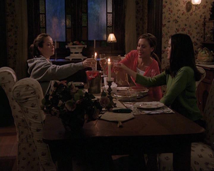 Charmed-Online-dot-410APaigeFromThePast2346.jpg