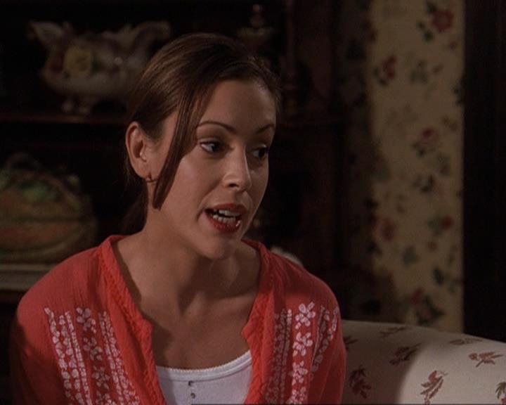 Charmed-Online-dot-410APaigeFromThePast2358.jpg