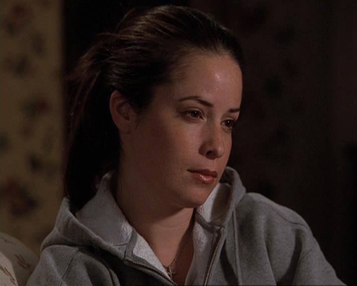 Charmed-Online-dot-410APaigeFromThePast2385.jpg