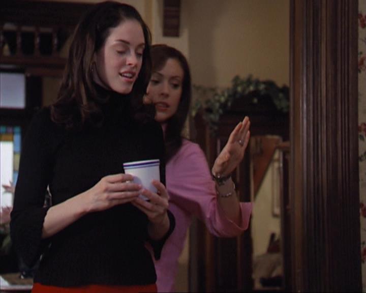 Charmed-Online-dot-412LostAndBound0339.jpg