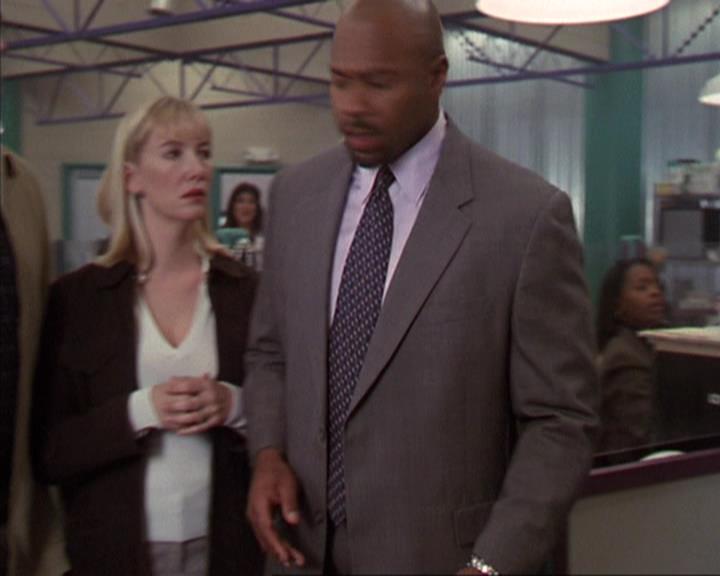 Charmed-Online-dot-412LostAndBound0648.jpg
