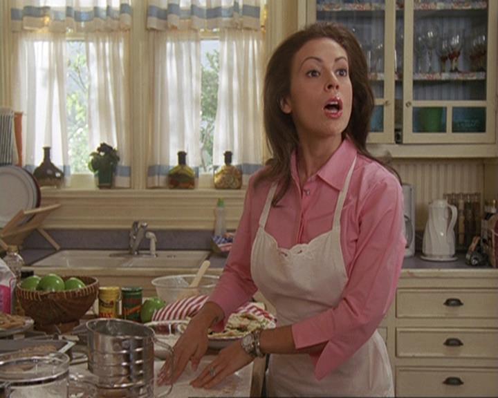 Charmed-Online-dot-412LostAndBound0933.jpg