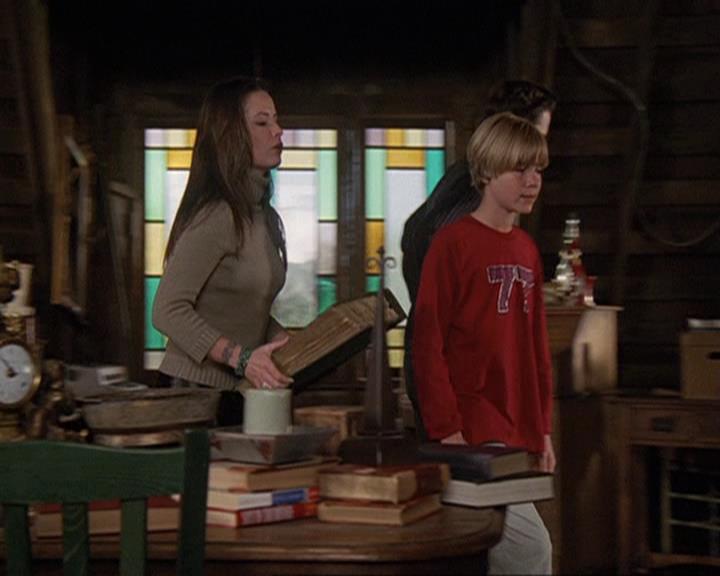 Charmed-Online-dot-412LostAndBound1099.jpg Charmed-Online-dot-412LostAndBound1099.jpg