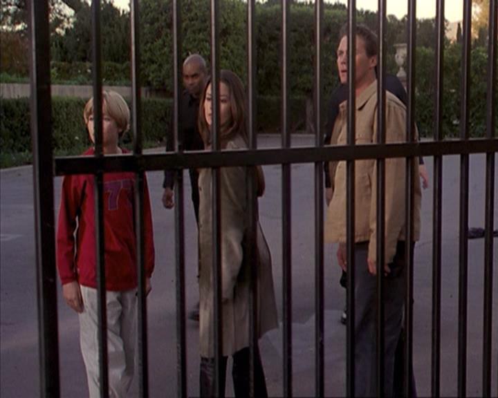 Charmed-Online-dot-412LostAndBound1602.jpg