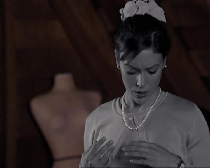 Charmed-Online-dot-412LostAndBound1960.jpg