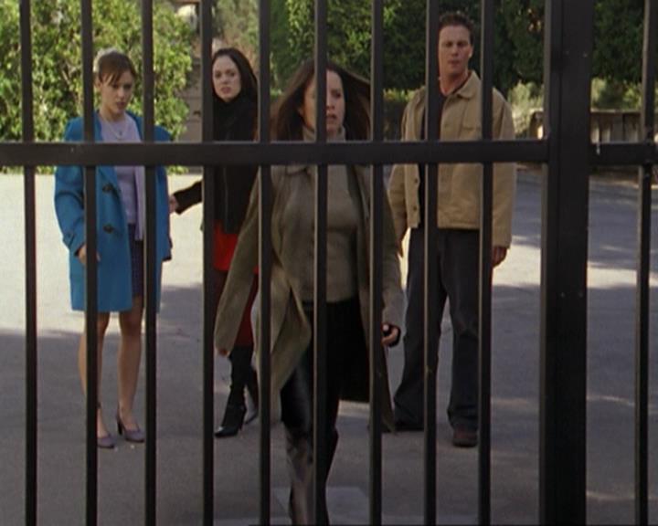 Charmed-Online-dot-412LostAndBound2006.jpg