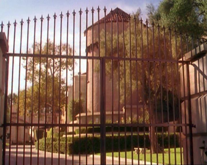 Charmed-Online-dot-412LostAndBound2026.jpg