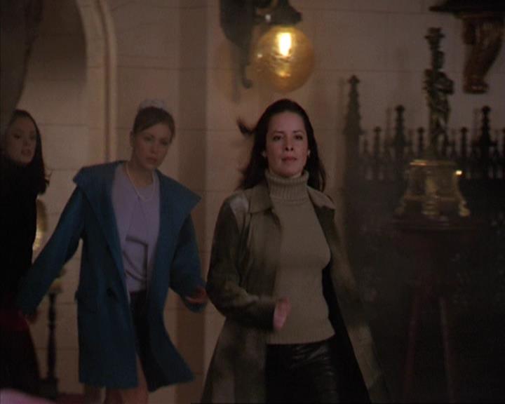Charmed-Online-dot-412LostAndBound2057.jpg