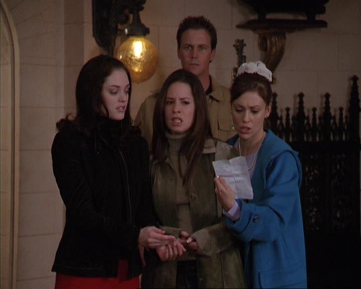 Charmed-Online-dot-412LostAndBound2075.jpg