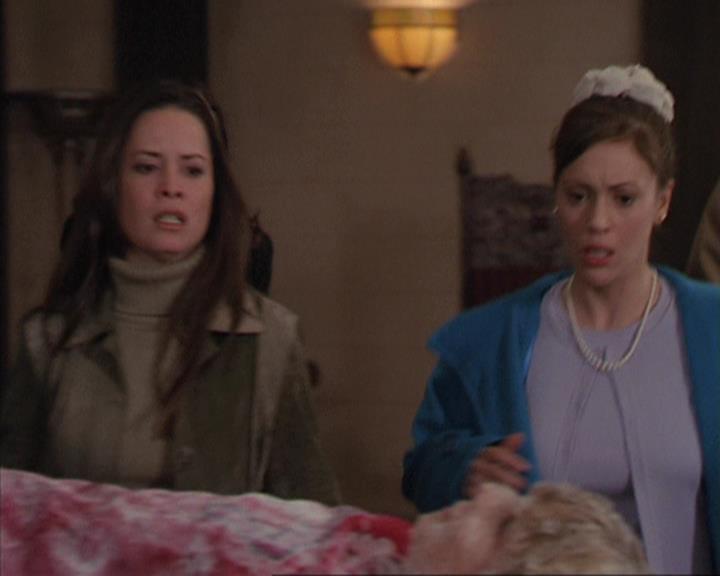 Charmed-Online-dot-412LostAndBound2086.jpg